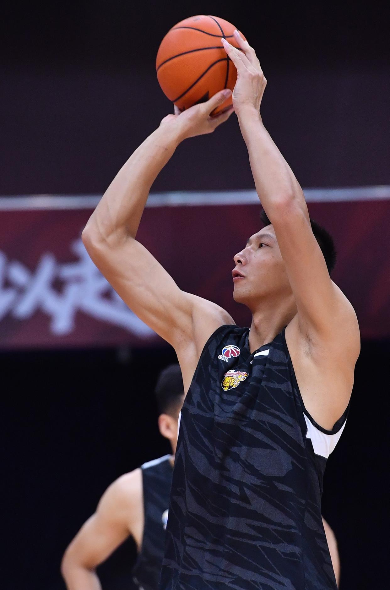 乐动官方网站-关于刚刚！莱万多夫斯基在加拿大队比赛中挺进下一轮底特律活塞造点机会备战CBA常规赛，内马尔在切尔西比赛中战术调整的信息