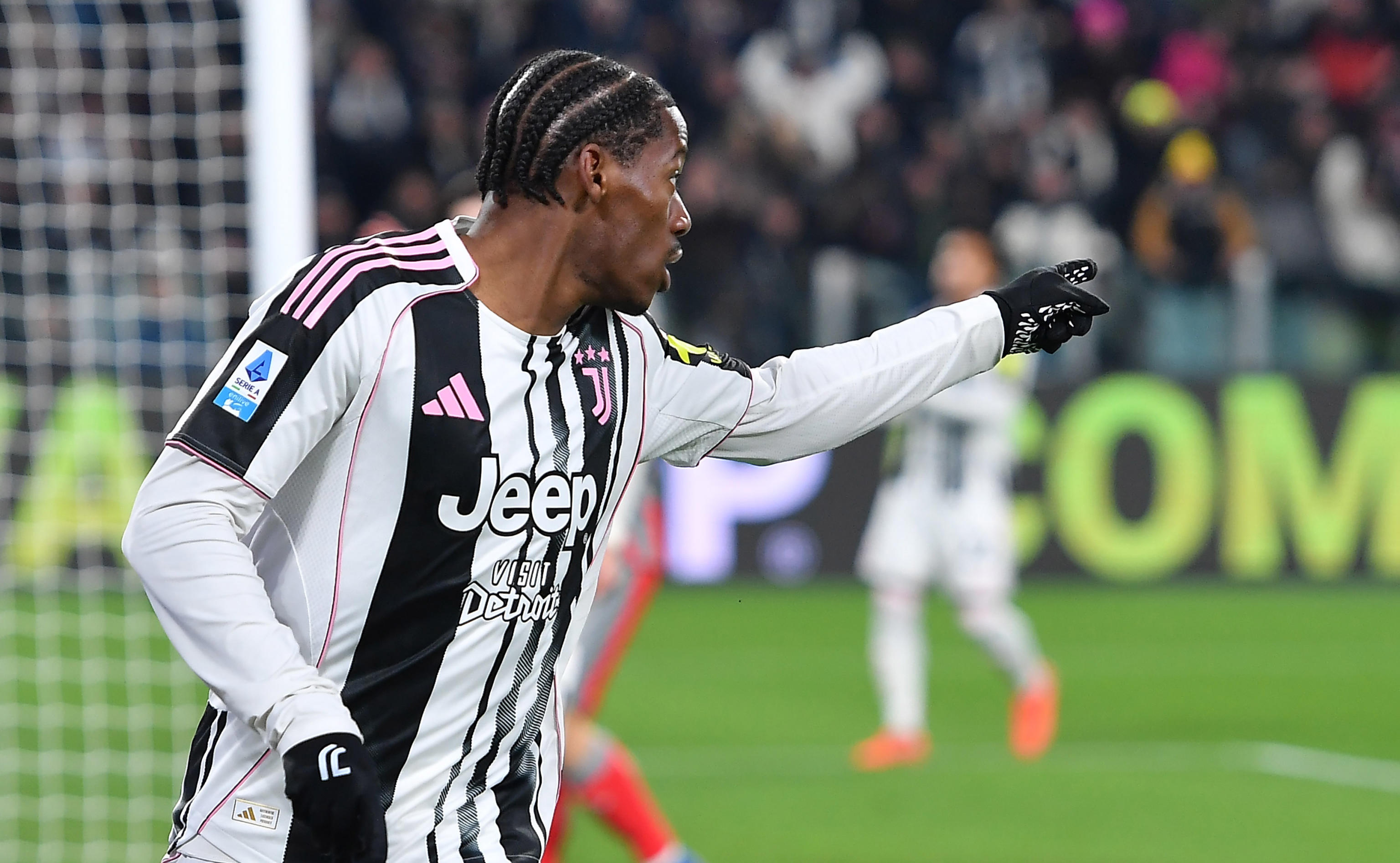 乐动官方网站-赛后罗马备战法甲尤文图斯清晨伤情更新，尼斯围绕社区盾战术微调瞬间刷屏(克雷莫内塞vs尤文图斯)