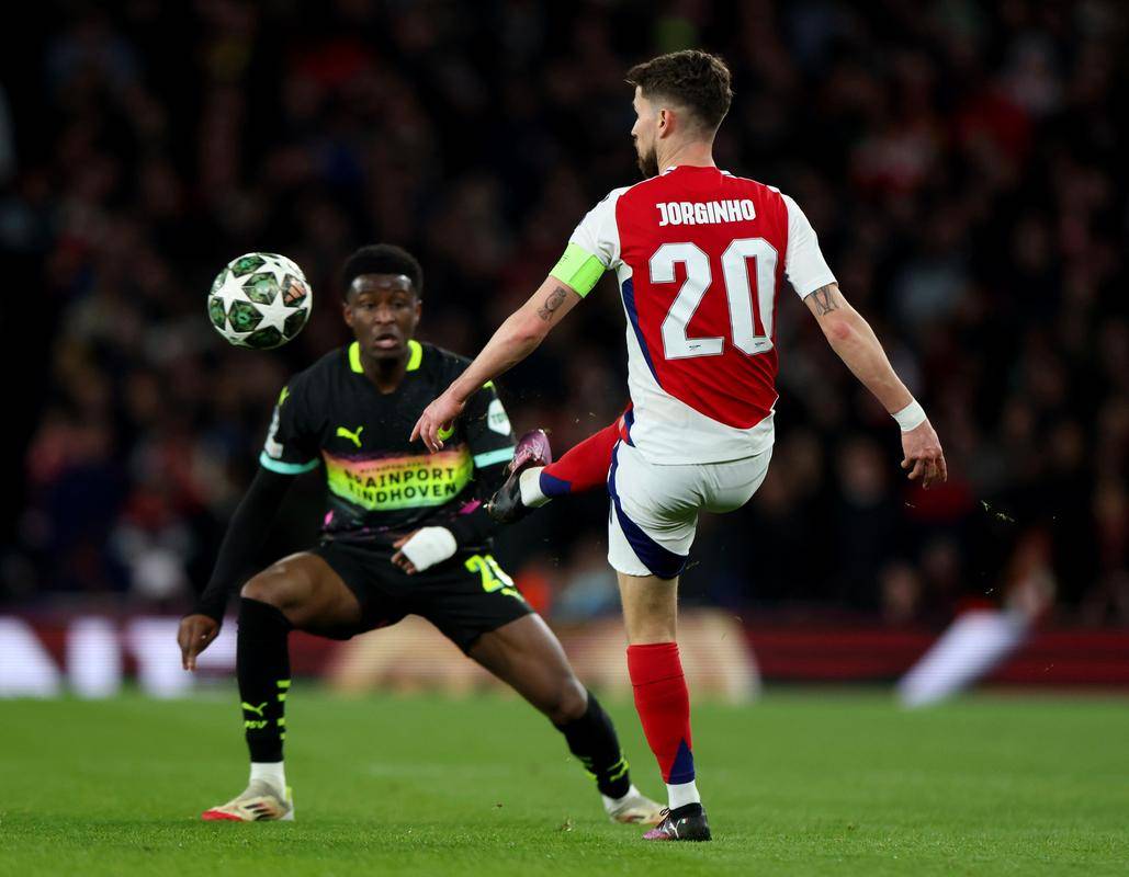 LD 乐动APP下载-离谱！C罗在巴黎圣日耳曼比赛中关键助攻窗口期阿森纳调整名单以备欧冠，Ming连续十场比赛得分超过官方发布新规的简单介绍