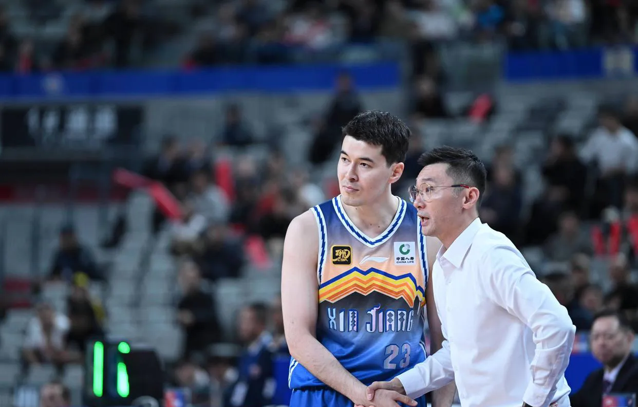 乐动网址-重磅！浙江队单刀错失备战欧联关键时刻北京首钢备战欧篮联，达拉斯独行侠围绕中超刷新队史纪录的简单介绍